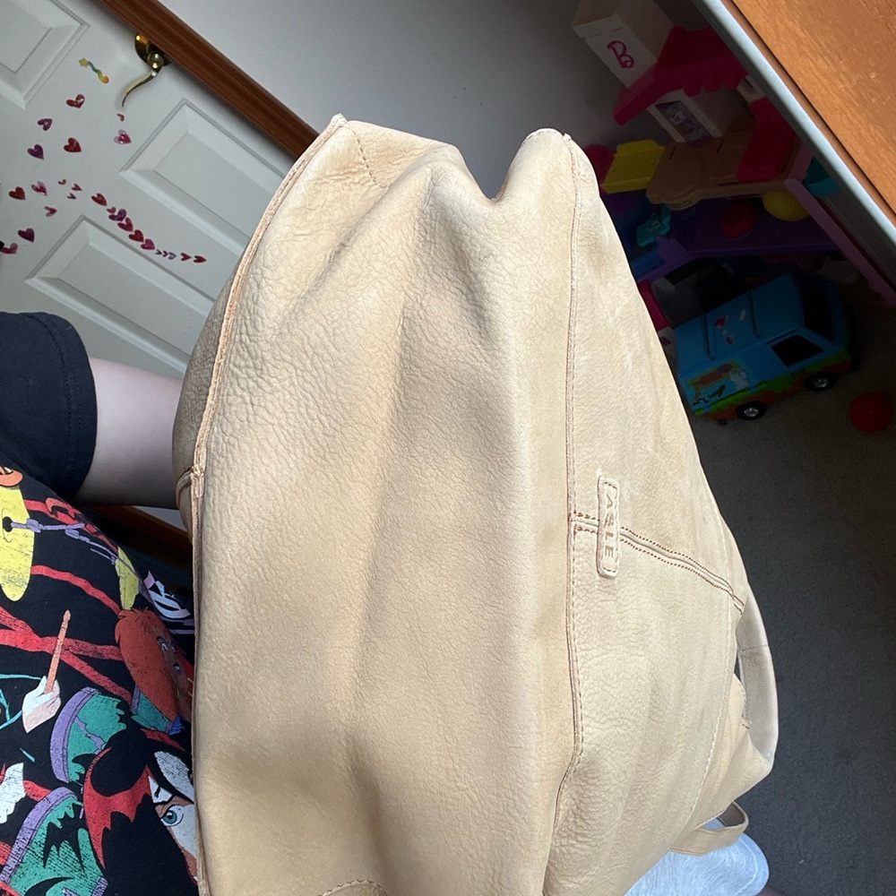 Able Classic Beige Leather Tote Shoulder Bag - Picture 5 of 7